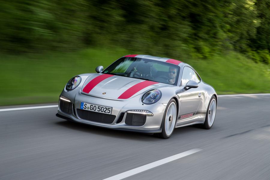  Porsche 911 R 2016 года  (фото 20 из 50)